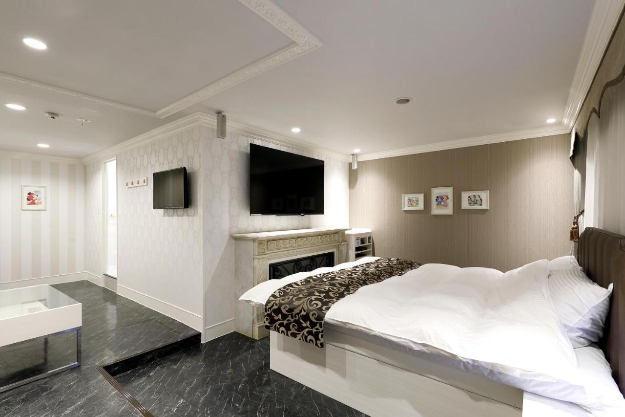 ホテルバースデーきよす店 Hotel Birthday Kiyosu Extérieur photo