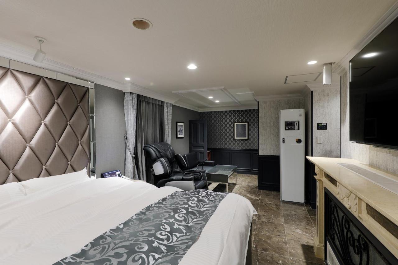 ホテルバースデーきよす店 Hotel Birthday Kiyosu Extérieur photo